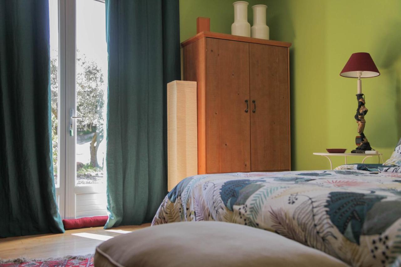Mas Des Oursons - Chambres D'Hotes อาร์ลส์ ภายนอก รูปภาพ